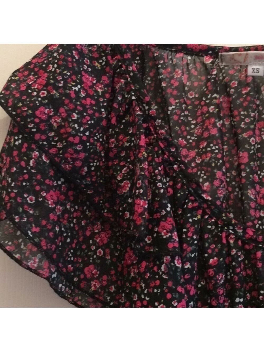 JULIES CLOSET Dark Floral Sheer Sleeveless Print Top